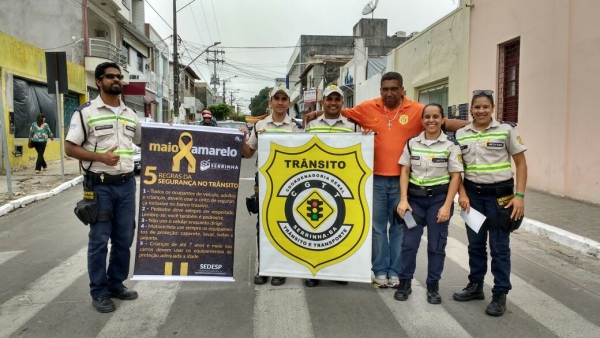 Coordenadoria de trânsito do município de Serrinha promove ação referente ao Movimento Maio Amarelo