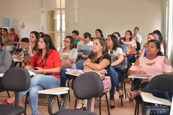 Secretaria de Assistência Social de Serrinha faz reunião com Assistentes Sociais e representantes do INSS