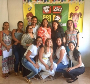 Representantes de várias Secretarias e órgãos municipais se reúnem para apresentar o Projeto Saúde e Prevenção nas Escolas