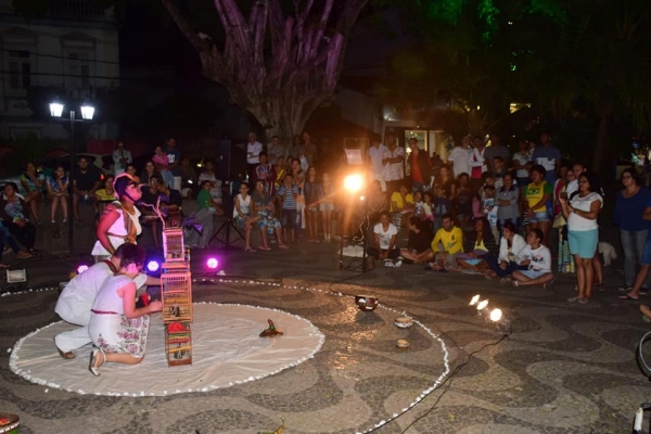 Com apoio da prefeitura, bom público participa de apresentações teatrais e oficinas em Serrinha