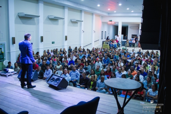 Seminário de Marketing Atendimento Mágico alcança sucesso absoluto em Serrinha