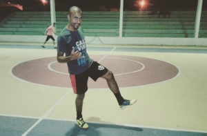 Prefeitura entrega material esportivo a Seleção Serrinhense de Futsal
