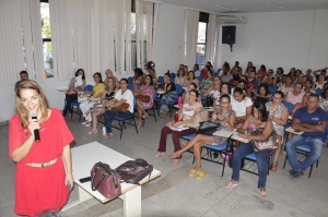 Prefeitura de Serrinha: Secretária de Educação e diretores de escolas se reúnem
